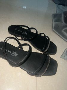 Zudio Black Flats - Minimalist Style