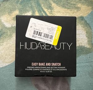 50% OFF: Huda Beauty Easy Bake And Snatch