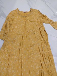 Floral Embroidered Kurta
