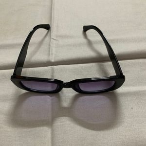 Black UV- Protect Sunglasses