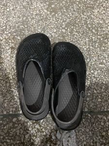 Get 2pairs Of Footwear