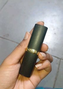 L'Oreal Lipstick Shade (Cashmere Delicat)