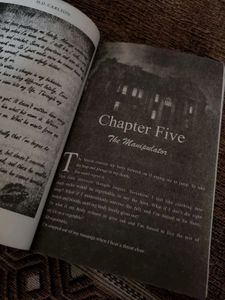 Haunting Adeline Book 🕷