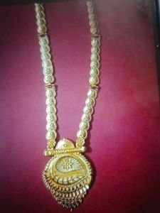 Elegant Gold Necklace