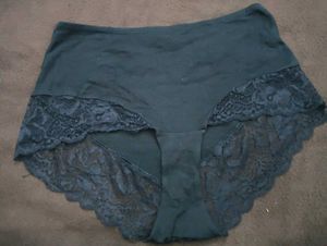 Lace Detail 🖤Panties