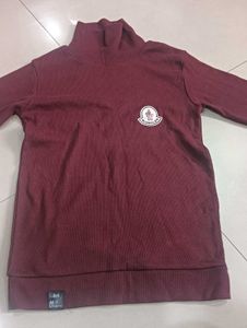 Close neck tshirt
