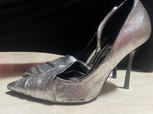 ZARA Mettalic Pointed Heels✨
