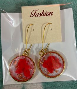 Floral Resin Drop Earrings only 1 pair