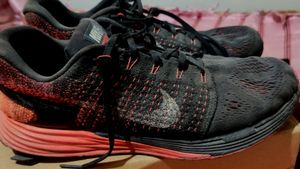 Price Drop✨ Nike Lunarglide 7 VII Flyknit Black Red Mens Running Shoes