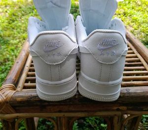 Nike Air Force 1 Triple White – Size 6