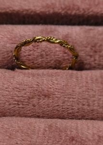 TWINE RING