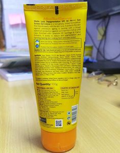 VLCC Matte Look Depigmentation SUNSCREEN Gel Creme