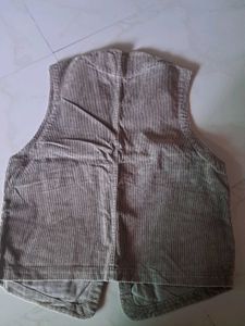 &#34;Men’s Brown Corduroy Vest with Pockets – Casual V