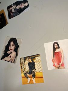 BLACKPINK Photocards