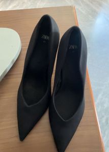 Zara Black Pointed Heels
