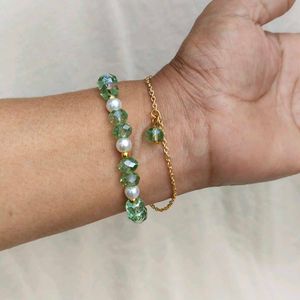 Green Crystal &amp; Pearl Beaded Bracelet