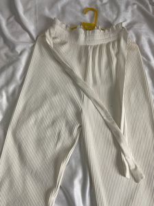 Women Wide leg trouser🤍