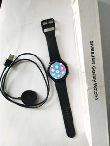 Samsung Galaxy Watch 4