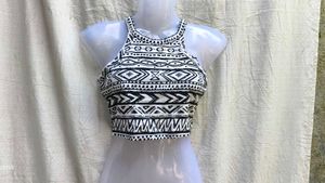I. CUTE MINI TOP
