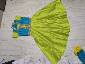 Parrot Green Fancy 3 Pieces Gown Attached Kenken