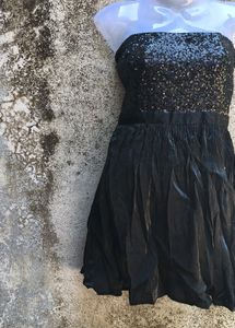 CG. BLACK CUTE FROCK