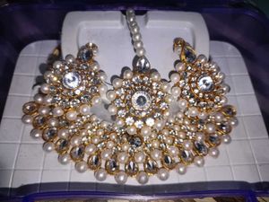 Pearl &amp; Crystal Jewelry Set