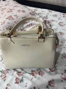 Metro Handbag