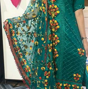 green kurta set