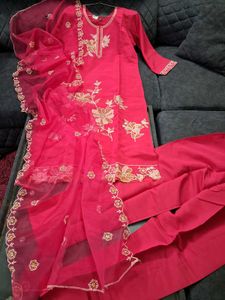 Elegant Pink Embroidered Kurta Set