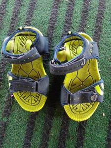 Kids' Sport Sandals - EUC