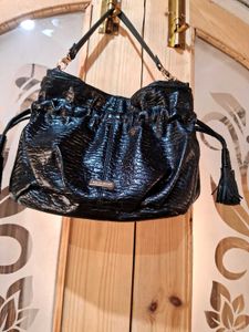 Pelle Borsa Vintage Leather Potli Bag