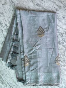 Elegant Grey Embroidered saree