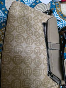 Beautiful Sling  Bag For Women In Normal Size