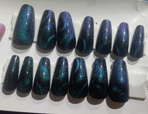 Press-On Cat Eye Nails