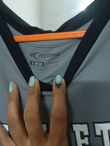 Tank Top Small Size Sleevless