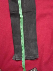 Levi&#39;s black used jeans stretchable Meterial