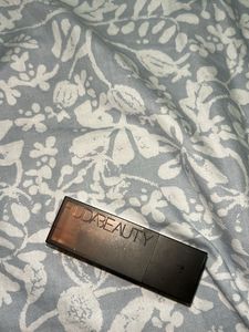 Huda Beauty Satin Lipstick Shade Amore