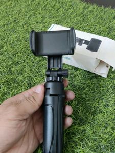 Brand New Box Pack Tripod