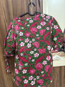 Floral Print Tie Sleeve Top