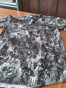Patterned Men&#39;s Shirt