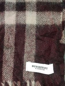 Unisex Authentic Burberry London  Check Scarf