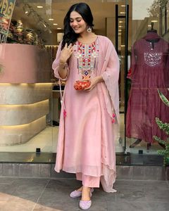 Pink Beautiful Chanderi Suit