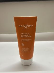 DOT & KEY Face Wash