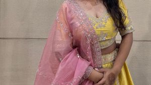 DESIGNER BRIDAL WEAR YELLOW LEHENGA
