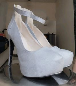 Queen Heels.