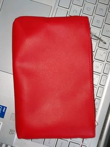 Trending Travel Pouch