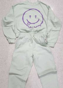 SET SWEATSHIRT AND PANTS