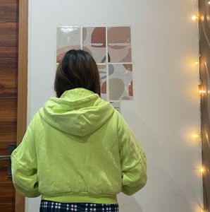 💚 Bright Neon Green Hoodie – Cozy &amp; Trendy 💚