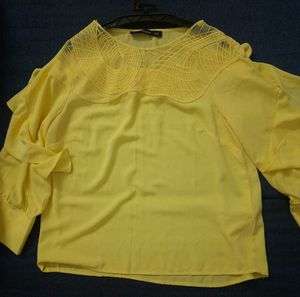Madame Yellow Ruffled Lace Top