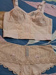 Triumph Corset   N Panty